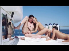 Telecharger videos sex, jessica bangkok lesbian threesome, shower lesbian kissing