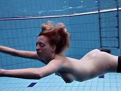 Bikini, Hardcore, Im freien, Pool, Öffentlich, Jungendliche (18+), Titten, Unter wasser