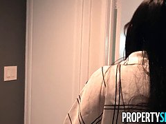 Property Agent gets a hardcore fucking after finally taking the deal