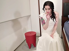BRIDE4K. Surprise under the dress