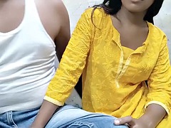 Desi ladaki saw dress pahan kar chudawaya