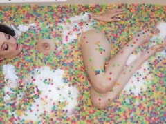 Strange tub of cereal porn with weird food play and orgasms