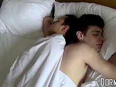 Velké péro, Vysokoškolačka, Stříkání spermatu, Gay, Skupina, Homemade, Masturbace, Realita