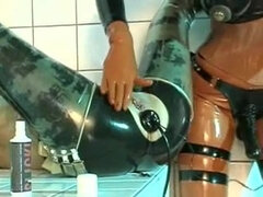 In den arsch, Arsch, Schwarz, Weibliche domination, Latex, Lesbisch, Schlampe