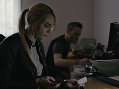 Bondage sadomaso, Lesbica, Mamma che vorrei scoparmi, Ufficio, Polizia, Rossa, Tatuaggi, Uniforme