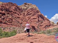 Ashley at Red Rock Canyon - Behind the scenes photo shoot !