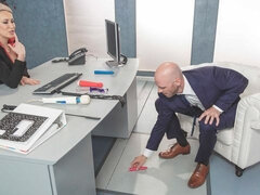 Testes gyönyörű hölgy, Hatalmas hátsó, Tekintélyes didik, Kutya póz, Kézimunka, Maszti, Sztrippelés, Begyek
