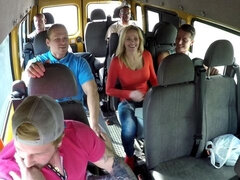 Blondine, Pik sutte, Bus, Hundestilling, Dobbelt penetration, Mor jeg gerne vil kneppe, Orgie, Bryster