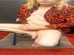 Grosser schwanz, Blondine, Füsse, Fussjob, Masturbation, Transfrau