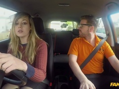 Isot tissit, Suihinotto, Auto, Takaapäin, Sormetus, Ulkona, Näkökulma pov, Pillu