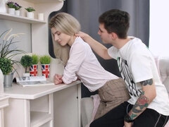 Blondine, Blasen, Paar, Spermaladung, Europäisch, Lecken, Muschi, Rasiert
