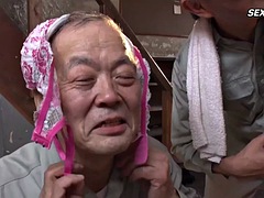 Asiatique, Nana, Gros seins, Sucer une bite, Tir de sperme, Fétiche, Groupe, Branlette thaïlandaise