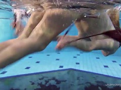 Bambino, Erotica, Piscina   biliardo, Pubblico, Russa, Solo, Tette, Sott'acqua