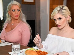 Tette grandi, Toccando, Baciando, Lesbica, Leccata, Masturbazione, Figa, Rasata