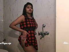 18 jaar, Enthousiasteling, Grote kont, Bruinharig, Hd, Douche, Alleen, Vrouw