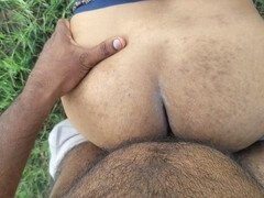 Tante, Tromperie, Ferme, Branlette thaïlandaise, Indienne, Domestique, Mature, De plein air