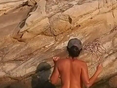 Brunette brune, Poilue, Mère que j'aimerais baiser, Nudiste, De plein air, Public, Solo, Nénés
