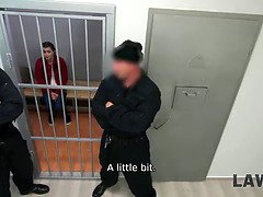 Fafanje, Hd, Zapor, Dve ženski in moški, Njegov, V uniformi