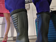 Grande cazzo, Imbrogliare, Dominazione femminile, Tacchi, Casalinga, Rossa, Sedotta, Tette
