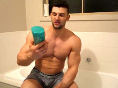 Cuarto de baño, Gay, Músculo