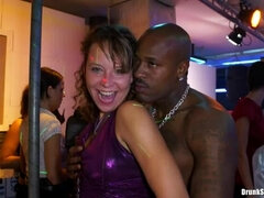 Vestidas, Club, Muñeca, Interracial, Lesbiana, Orgía, Fiesta, Satén