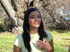 Suihinotto, Auto, Orgasmi, Ulkona, Pienikokoinen, Todellisuus, Ajeltu, Tissit