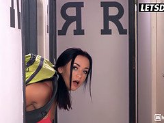(Zuzu Sweet, Jesus Reyes) - Hot Blonde Traveler Fucks Her BBC Roommate