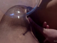 Anal, Gode, Electricité, Face assise, Femme dominatrice, Humiliation, Lesbienne, Chatte