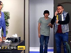 Substitute lecturer (Desiree Dulce) catches (Ricky Spanish) jerking in the class - brazzers