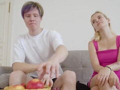 Store bryster, Blondine, Hd, Onani, Orgasme, Russisk, Strømper, Legetøj