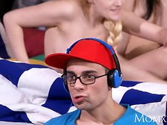 금발의, 쿠거, 핑거링, 유리들, Hd, 레즈비언, 대단히, 보지