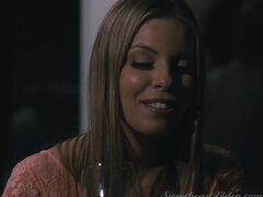 Store bryster, Blondine, Lækker, Hårdt, Lesbisk, Slikning, Tatovering, Legetøj