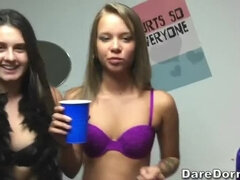 Tyłek, Brunetka, Towarzystwo, Akademik, Naturalny, Rzeczywistość, Ogolona, Nastolatki