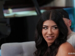 아기, 큰 음경, 큰 가슴, 오랄섹스, 흑갈색 머리, 밀프, 괴물, 여배우