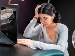 Pik sutte, Brunette, Hundestilling, Behåret, Håndjob, Teenager, Bryster