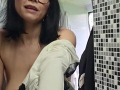 Amatör, Brunett, Europeisk, Milf, Naturliga tuttar, Bröstvårtor, Hängbröst, Tuttar