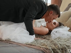 Pauzão, Boquete, Noiva, Morena, Transar de quatro, Baixinhoa, Raspar depilar, Magrinha