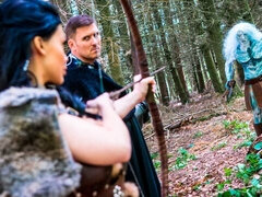 Pik sutte, Brunette, Hundestilling, Håndjob, Mor jeg gerne vil kneppe, Udendørs, Barberet, Bryster