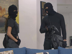 18 let, Zadek, Kotě, Bondáž, Dominace, Hardcore, Masturbace, Svázaná