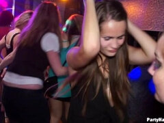 素人, ブーツ, ダンス, バック, 手コキする, 異人種間, なめる, ストッキング