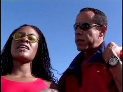 Americano, Playa, Culo grande, Verga grande, Negro, Mamada, Al aire libre, Retro