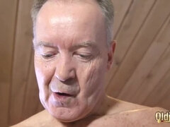 Kotě, Kuřba, Stříkání spermatu, Dávení penisem, Péro, Na obličej, Dědeček, Teenka