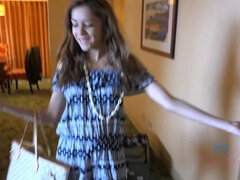 Amateur, Sucer une bite, Éjaculation interne, Robe, Branlette thaïlandaise, Lactation, Maigrichonne, Nénés