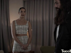 Amatør, Bizart, Pik sutte, Langt ned i halsen, Lille kvinde, Softcore, Strømper, Trekant