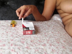 Fetiche, Latina, Mãe gostosa, Melharucos naturais, Xoxota, Fumar, Solo chão, Apertado