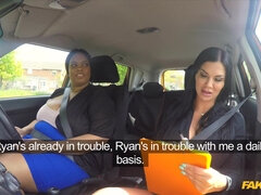 Amatör, Bil, Otrohet, Lesbisk, Slick, Utomhus, Leksaker, Vibrator