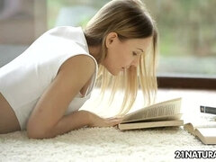 Mamada, Corridas, Europeo, Penetracion con dedos, Besar, Lamidas, Coño, Adolescente