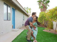 Ruskeahiuksinen, Mekko, Paljastelu, Luonnolliset tissit, Pillu, Tissit