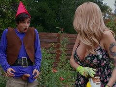 Брюнетки, Застукали, Джинсы, Натуральные сиськи, Киски, Сюрприз, Тугие, Сиськи