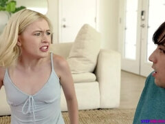 Rubia, Linda, Estilo perrito, Familia, Tetas naturales, Afeitado, Falda, Adolescente